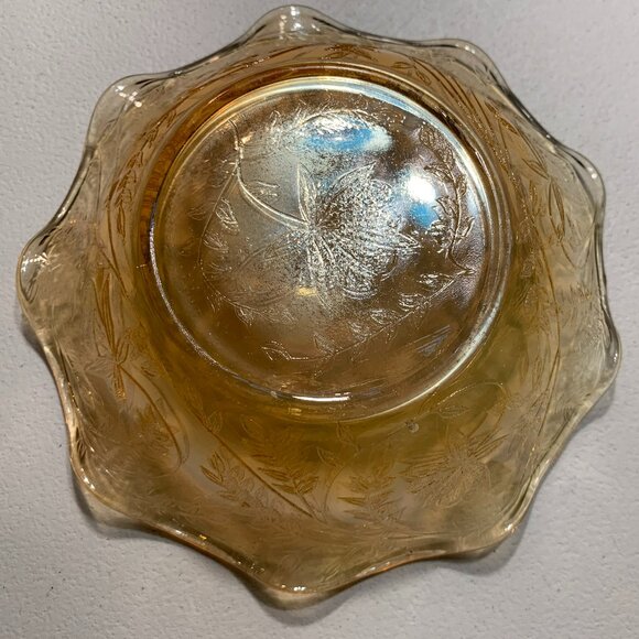 Amber colored glass trinket dish - Picture 3 of 3